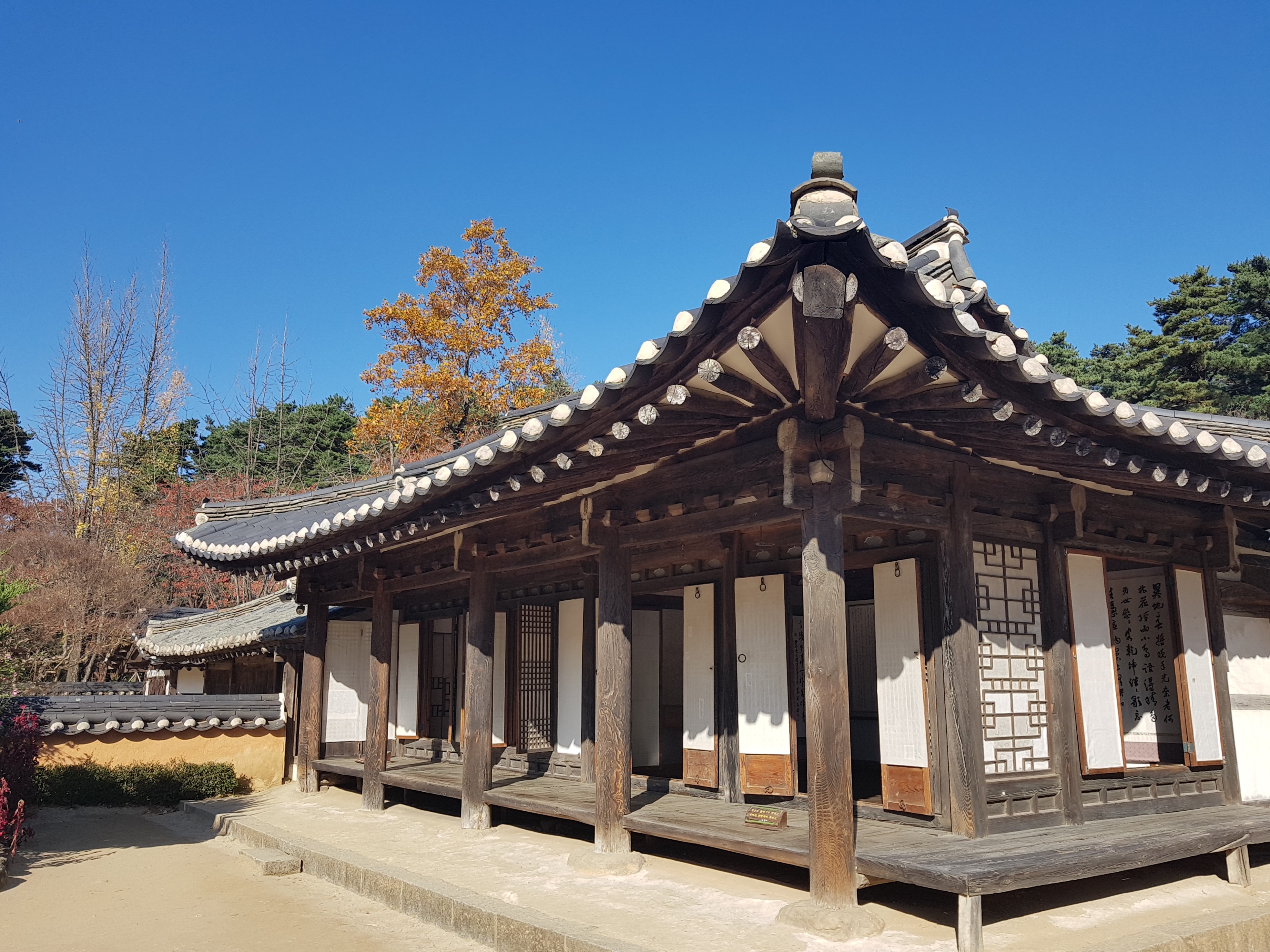 강릉 허균허난설헌 기념관 /사진 최현덕 기자